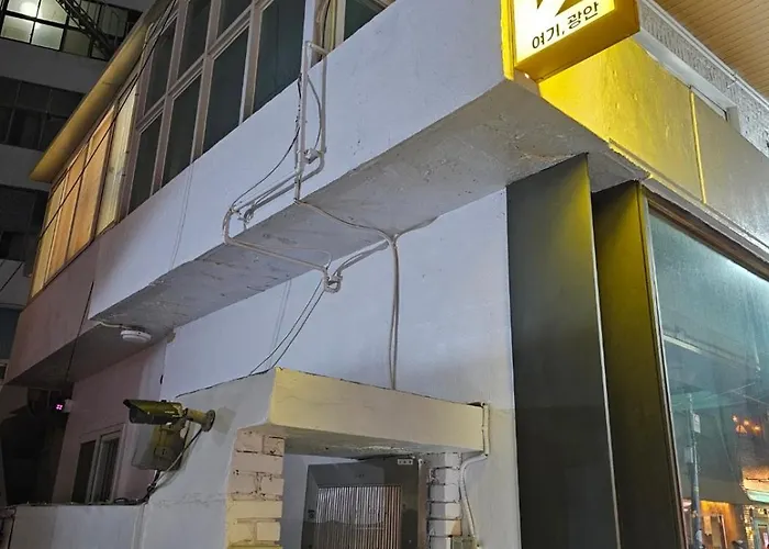Pet-friendly Gwangalli Stay, 2 Guests, Self Check-in *